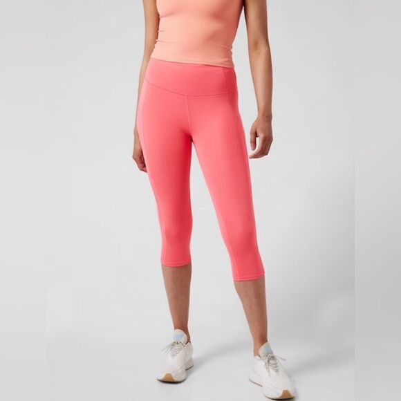 Athleta Ultimate Stash Crop - Picture 1 of 15